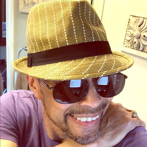 Meet your Posher, Greg 🌟Posh Ambassador🌟 - Picture 1 of 8